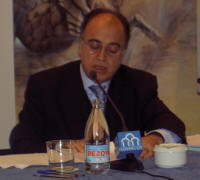 Conferencia Clausura del Prof. Alejandro Avila_Segovia_2005.jpg (125932 bytes)